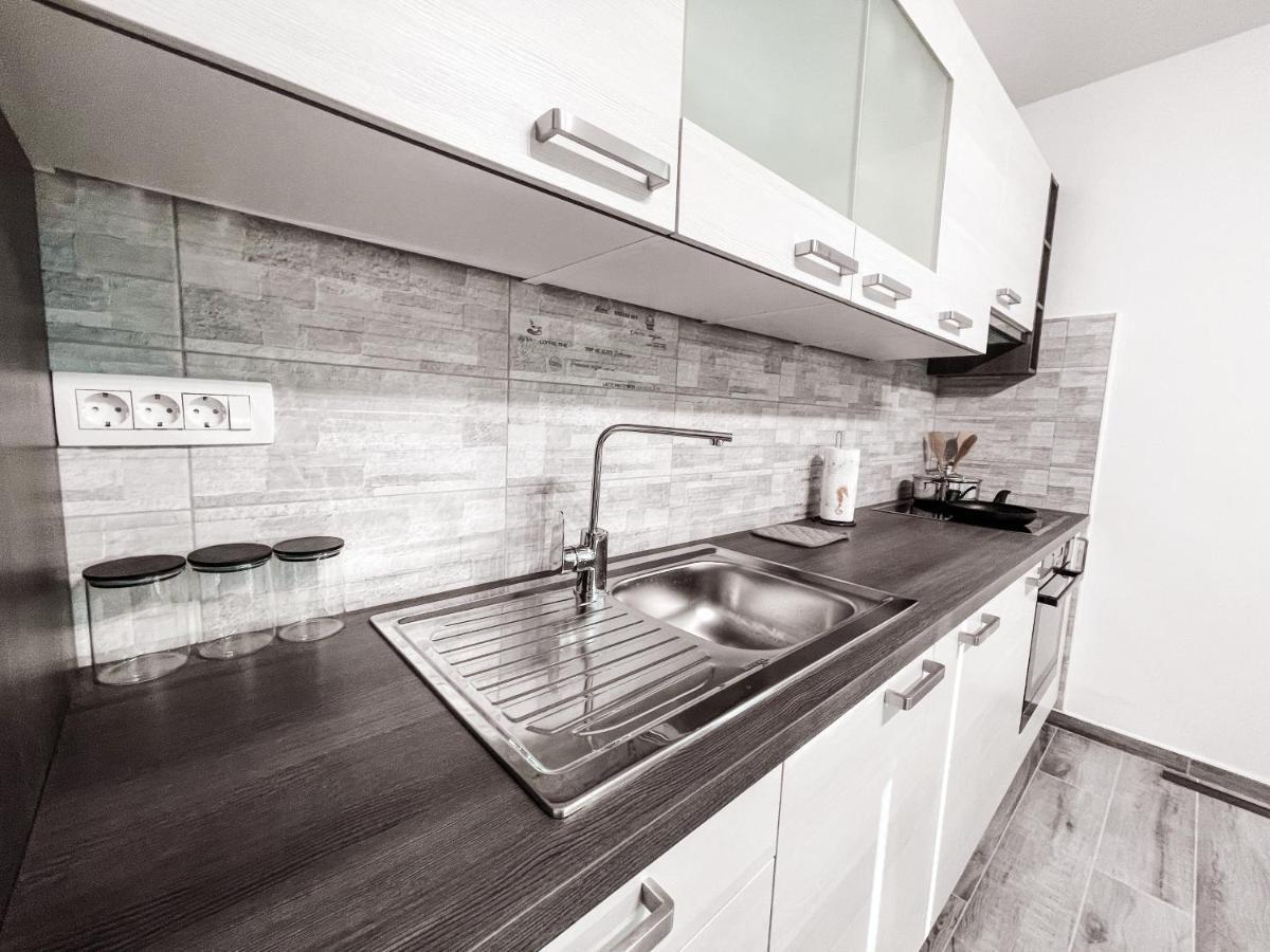 Riad Apartments Premium Zgornje Skofije Exterior photo