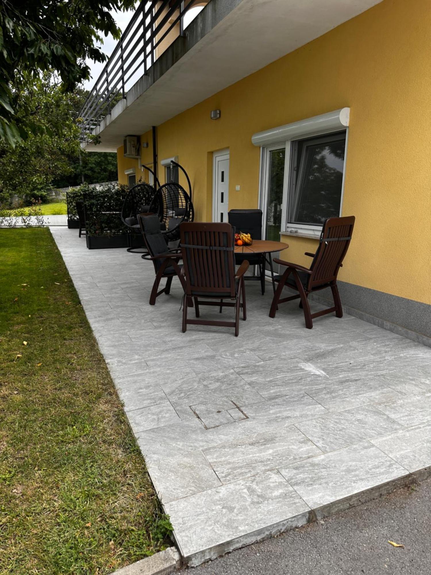Riad Apartments Premium Zgornje Skofije Exterior photo